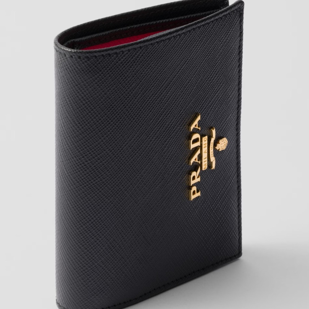 GOOD CONDITION! Prada Saffiano Leather Bi-Fold Wallet